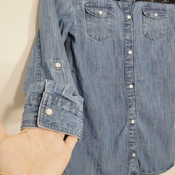 Guess | Denim Chambray Long Sleeve Pearl Snap Shirt Top Black Lace Yoke 14 - Picture 3 of 10